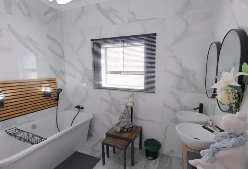 Familien Suite, De Witte Huis
