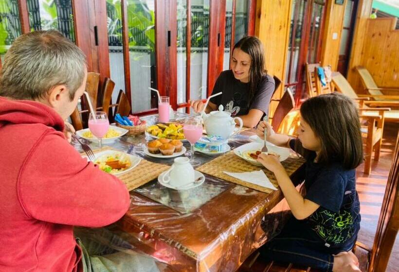 غرفة قياسية, Wood Heart