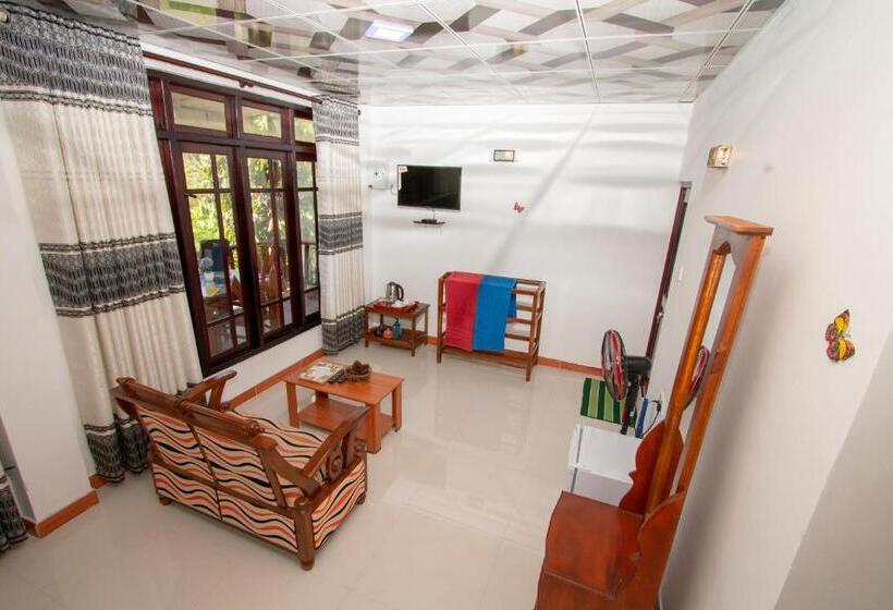 غرفة قياسية, Wood Heart