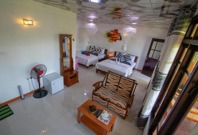 غرفة قياسية, Wood Heart