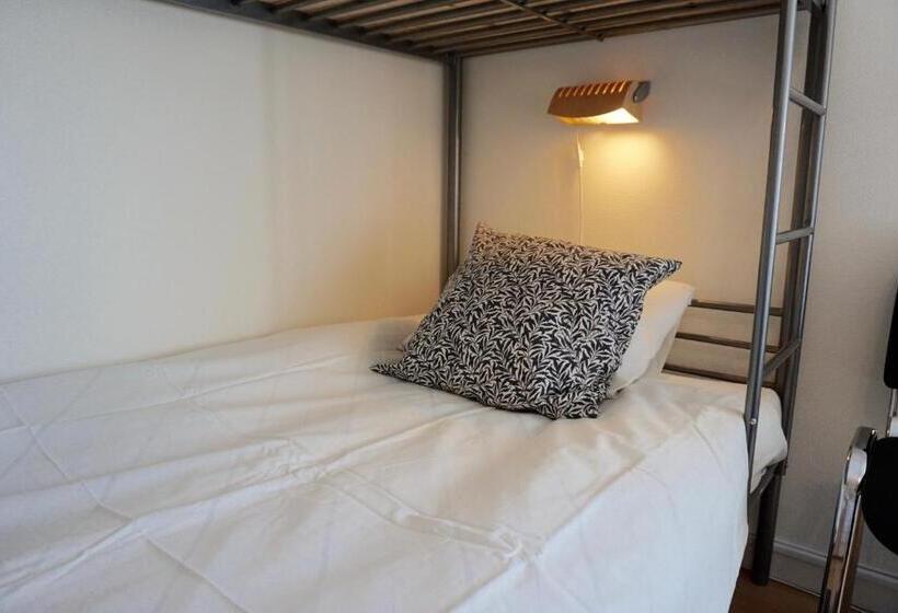 Номер Стандарт Четырехместный Совместный Санузел, Gylleby Vandrarhem