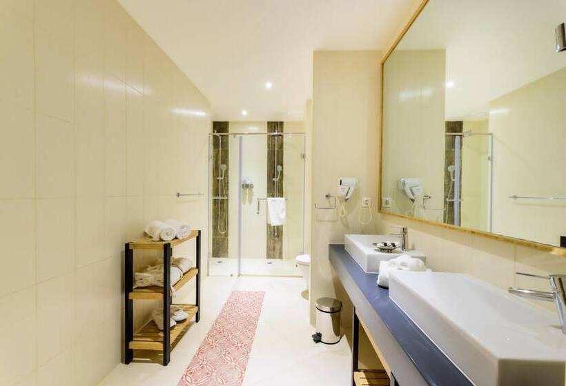 سوییت جونیور با چشمانداز دریا, Baobab Tree Hôtel & Spa