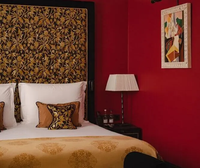 Suite, L Oscar London
