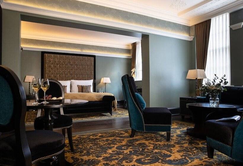 스탠다드 스튜디오, L Oscar London