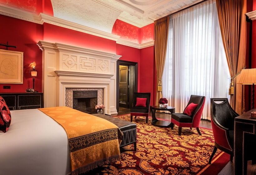 Junior Suite, L Oscar London