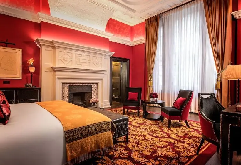 Junior Suite, L Oscar London