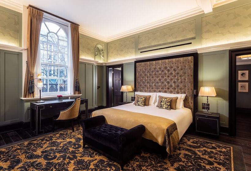 주니어 스위트, L Oscar London