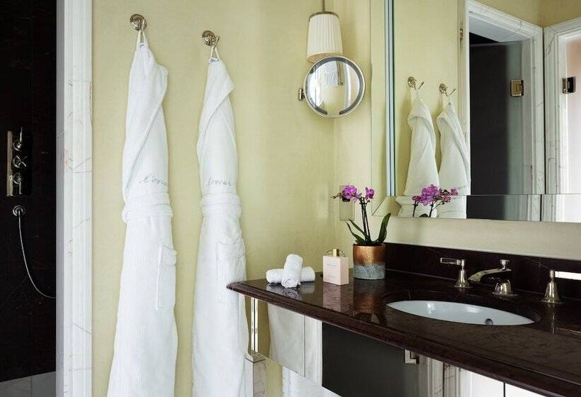 주니어 스위트, L Oscar London