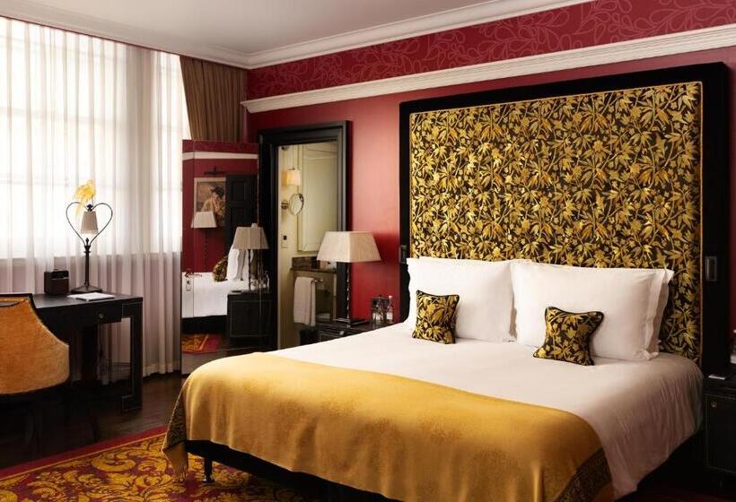 Junior Suite, L Oscar London