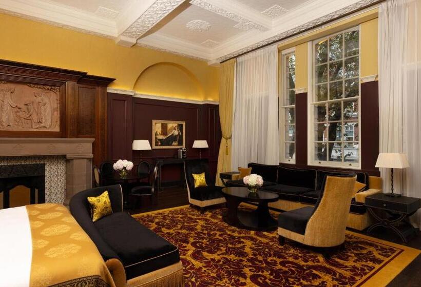 스위트, L Oscar London