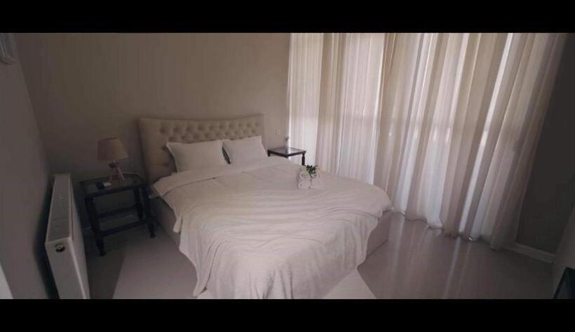 اتاق استاندارد با بالکن, River S