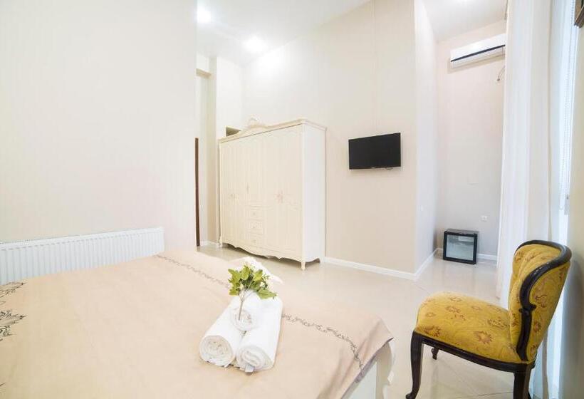 اتاق استاندارد با بالکن, River S