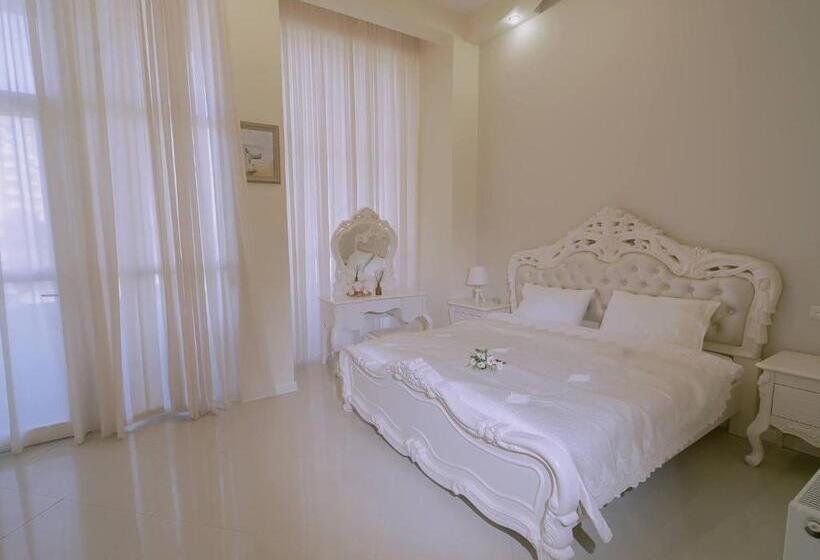 اتاق استاندارد با بالکن, River S