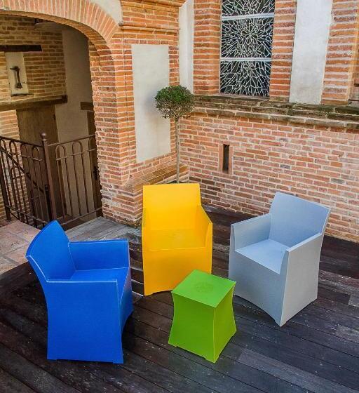 1间卧室的房子, Croix De Pastel