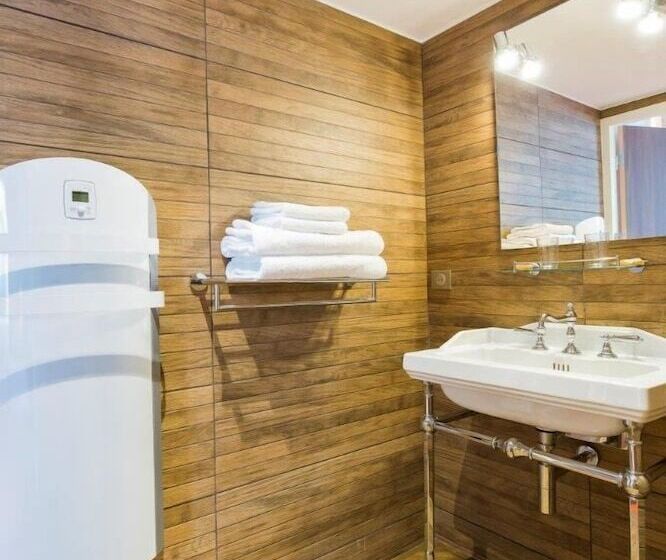 デラックスルーム, Logis Du Parvis