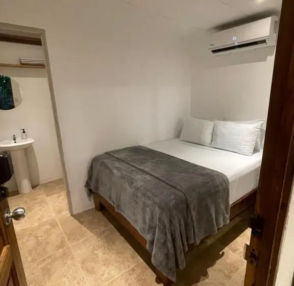 اتاق یک تخته با چشم‌انداز باغ, Casa Cecilia Beach Front