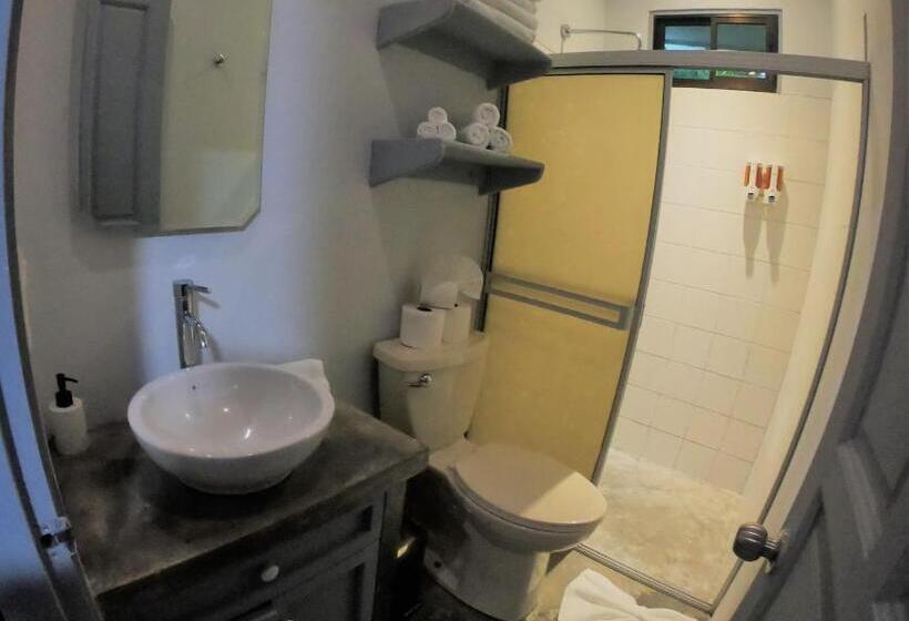 סטודיו סטנדרטי נוף לגינה, Casa Cecilia Beach Front