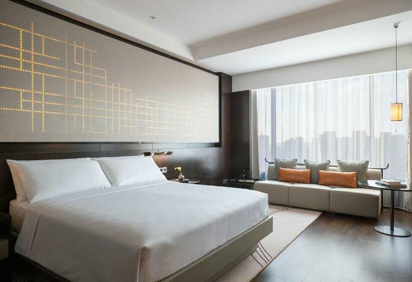 اتاق دلوکس با تخت کینگ و چشمانداز شهر, Renaissance Shenyang West