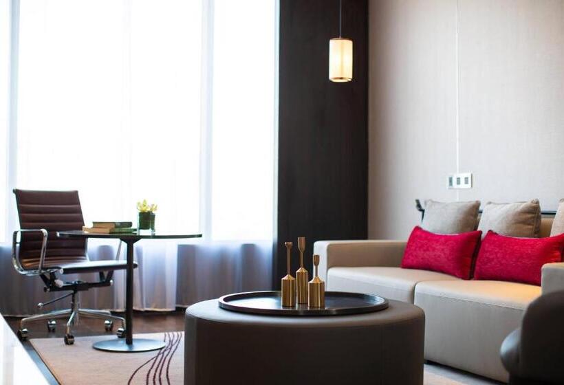 سوئیت اجرایی با تخت کینگ, Renaissance Shenyang West