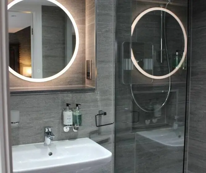 デラックスルーム, The Lord Street Hotel; Bw Signature Collection