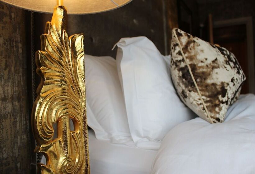 Номер Deluxe, The Lord Street Hotel; Bw Signature Collection