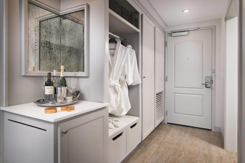 اتاق استاندارد با تخت دو نفره بزرگ, The Edwin Hotel, Autograph Collection