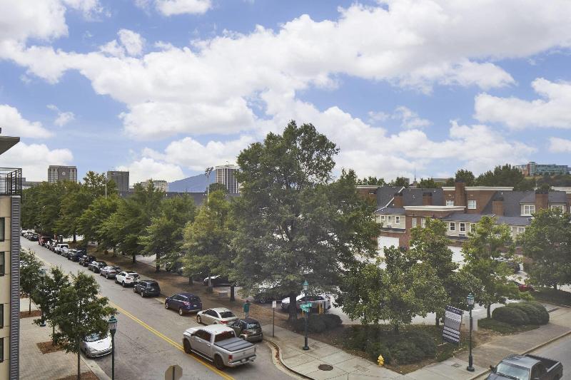 اتاق استاندارد با تخت بزرگ, The Edwin Hotel, Autograph Collection