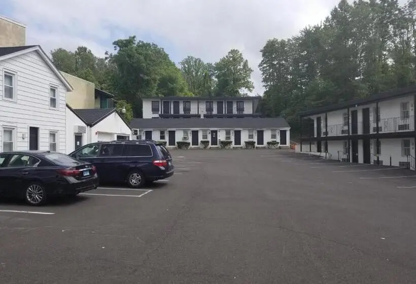 キングサイズベッドのスタンダードルーム, Penn Lodge Hotel & Suites Philadelphia   Bensalem