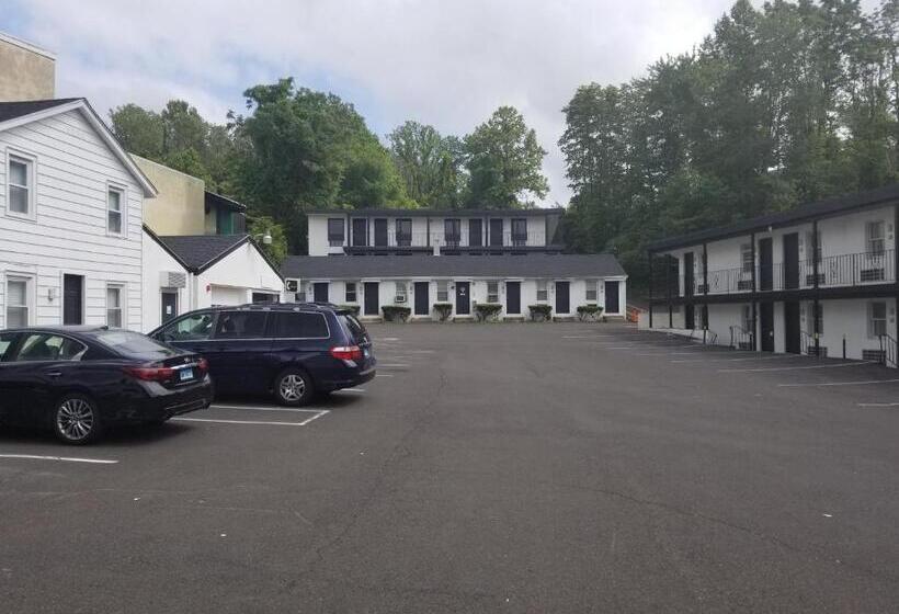 חדר סופריור עם מיטת קינג, Penn Lodge Hotel & Suites Philadelphia   Bensalem