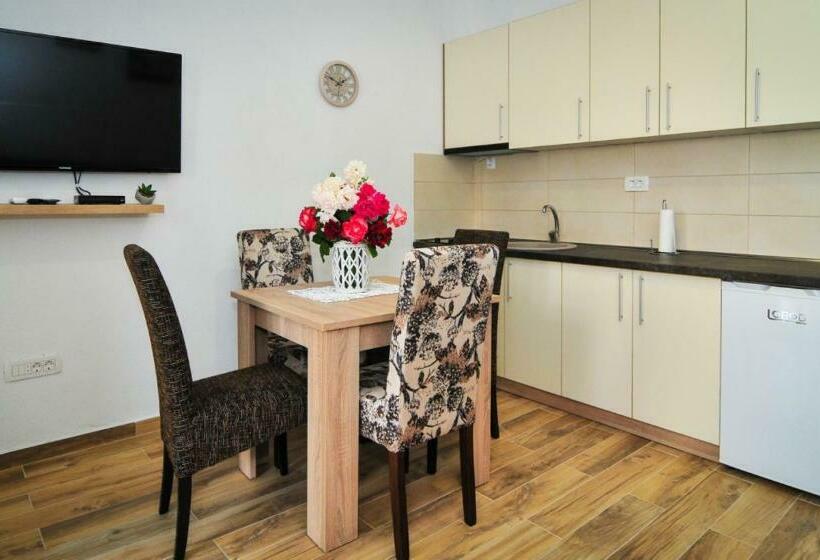 آپارتمان 1 خوابه, Apartmani Bekonja