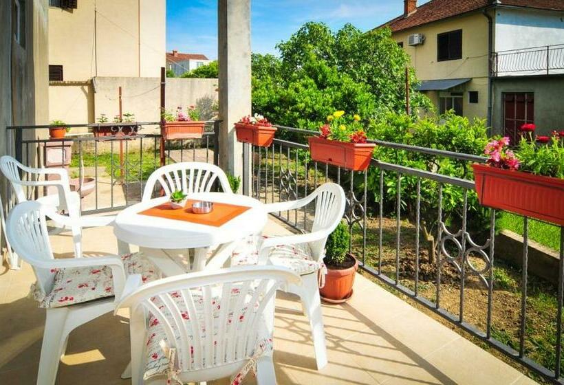 آپارتمان 1 خوابه, Apartmani Bekonja