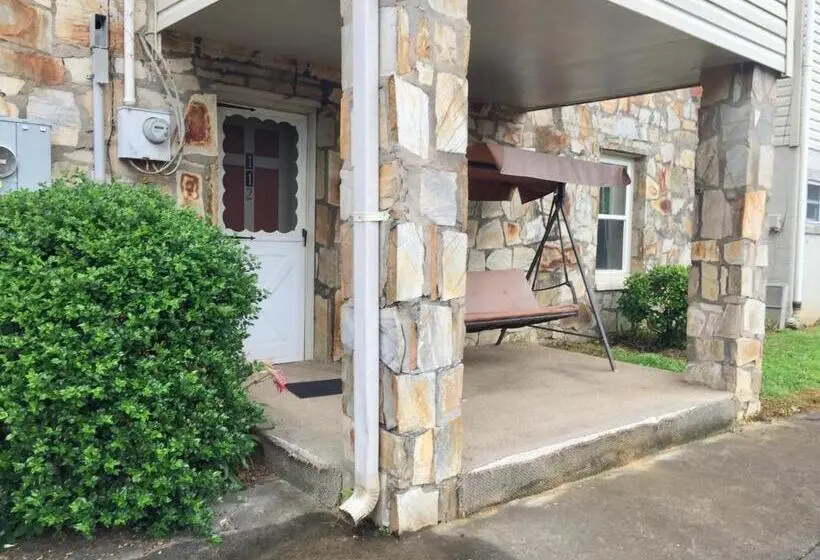 テラス付き1ベッドルームアパートメント, Phillips Historic Motel & Cottages