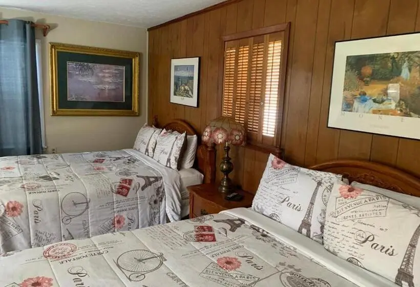 デラックスファミリールーム, Phillips Historic Motel & Cottages