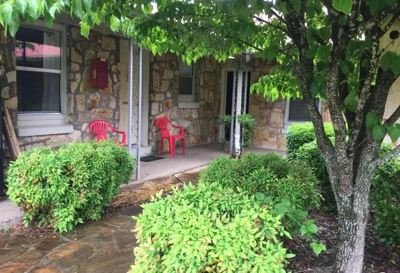 スーペリアトリプルルーム, Phillips Historic Motel & Cottages