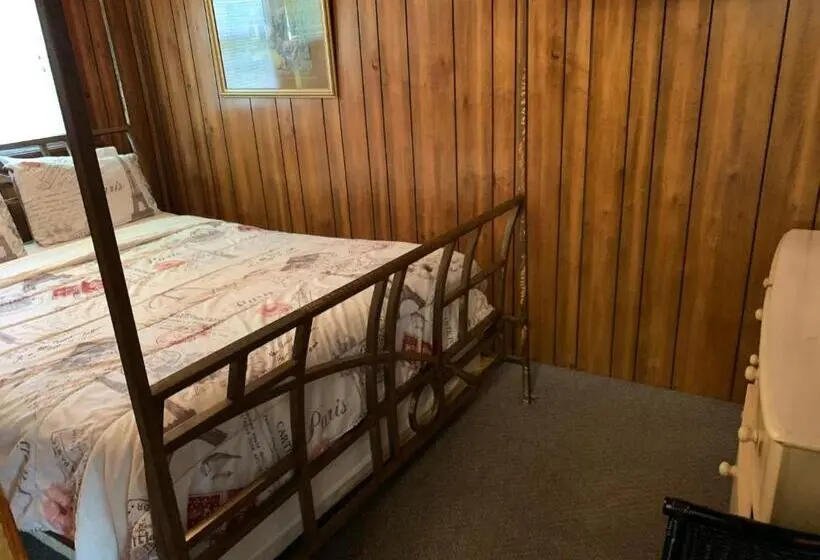 スーペリアトリプルルーム, Phillips Historic Motel & Cottages