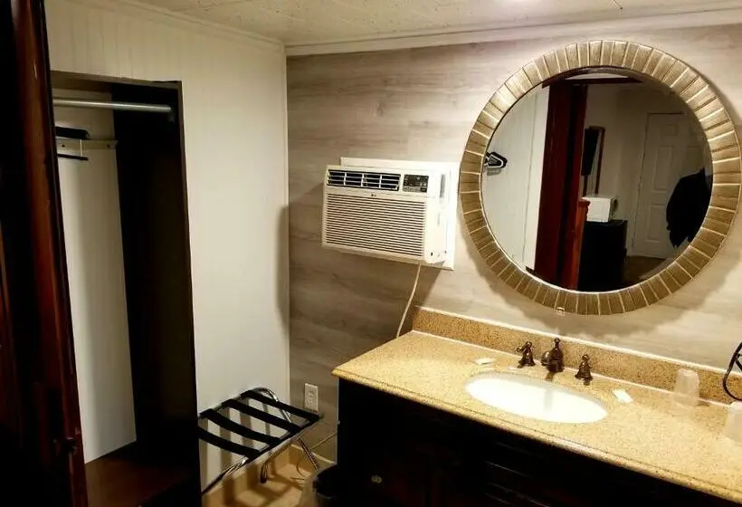 デラックスルーム, Stucco Lodge