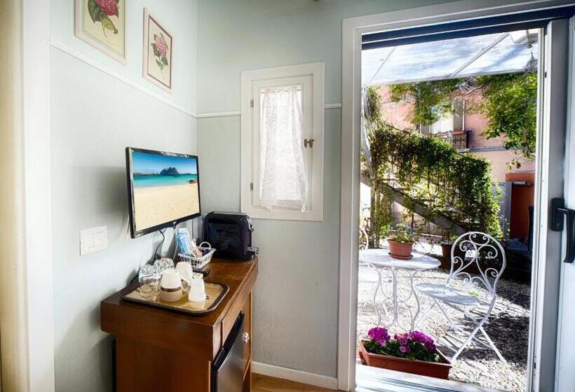 חדר סטנדרט נוף לגינה, Casa Satta 1925