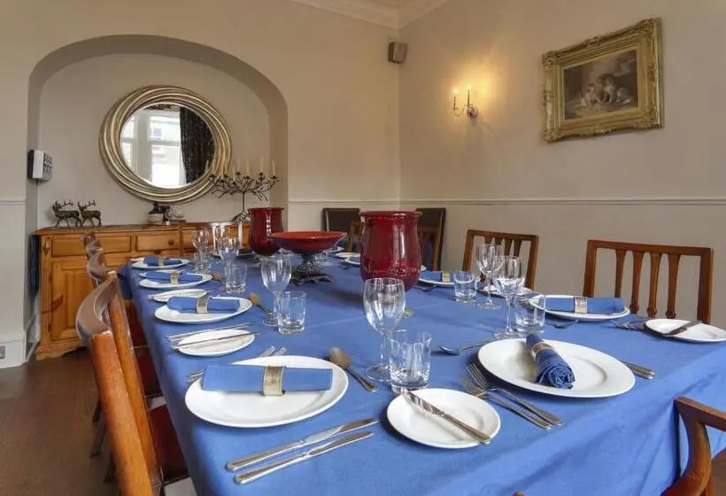 スーペリアトリプルルーム, The Tannochbrae