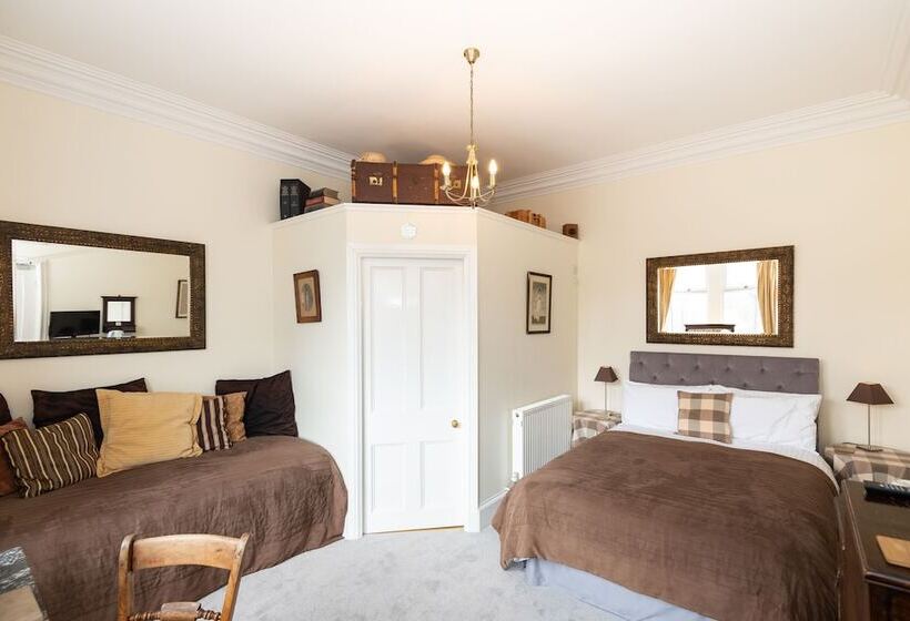 スーペリアールーム, The Tannochbrae