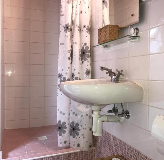 标准间, Club M.k.m. Modra