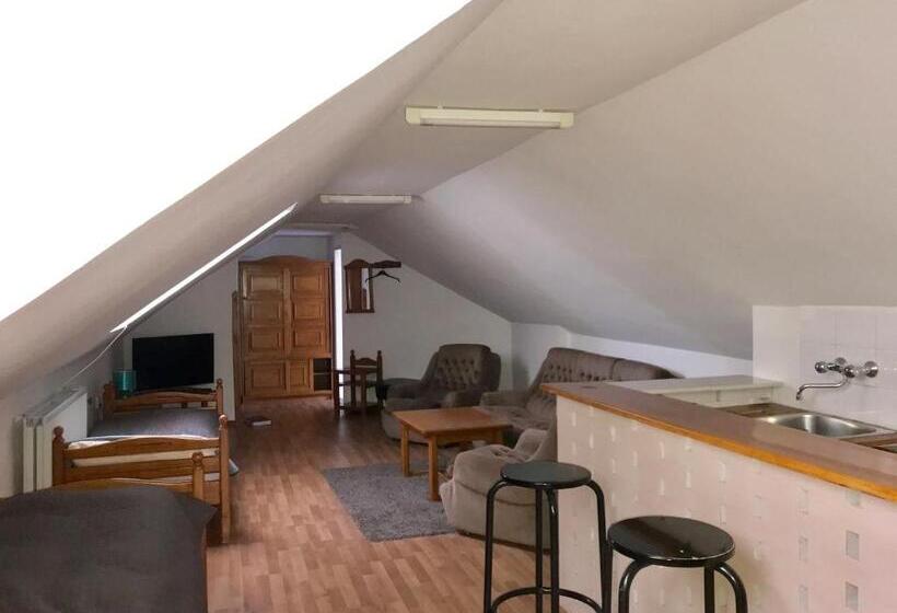 豪华家庭房间, Club M.k.m. Modra