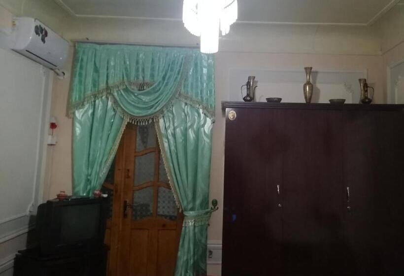 חדר סטנדרט, Umarxon