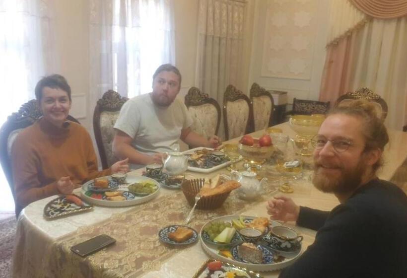 חדר אקונומי, Umarxon