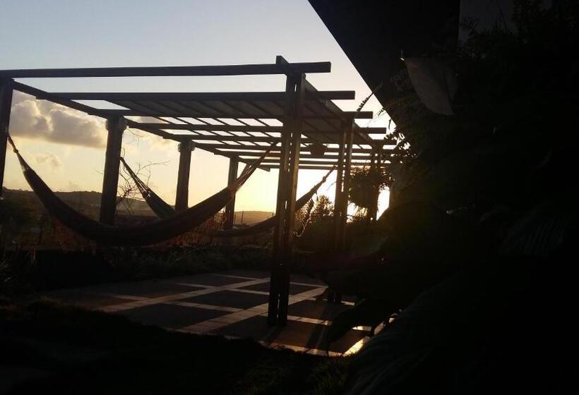 Стандартный внешний трехместный номер с ванной комнатой, Jasmimanga Pousada