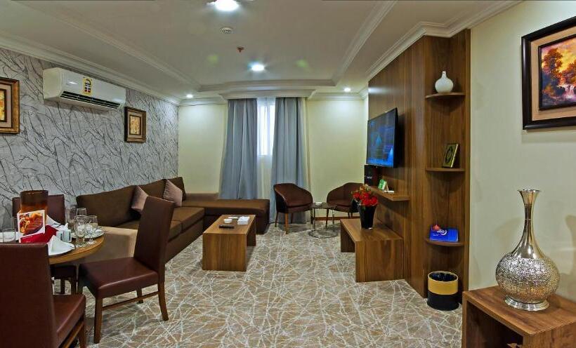 Superior Suite, Delights Inn   Green Oasis