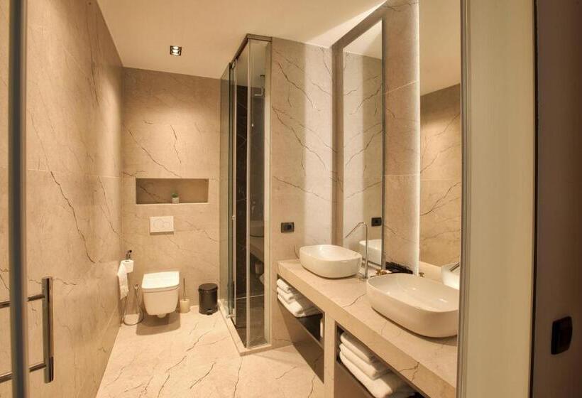 سوییت جونیور, Venus