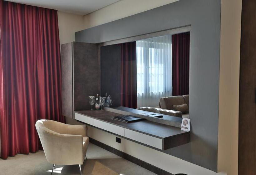 سوییت جونیور, Venus