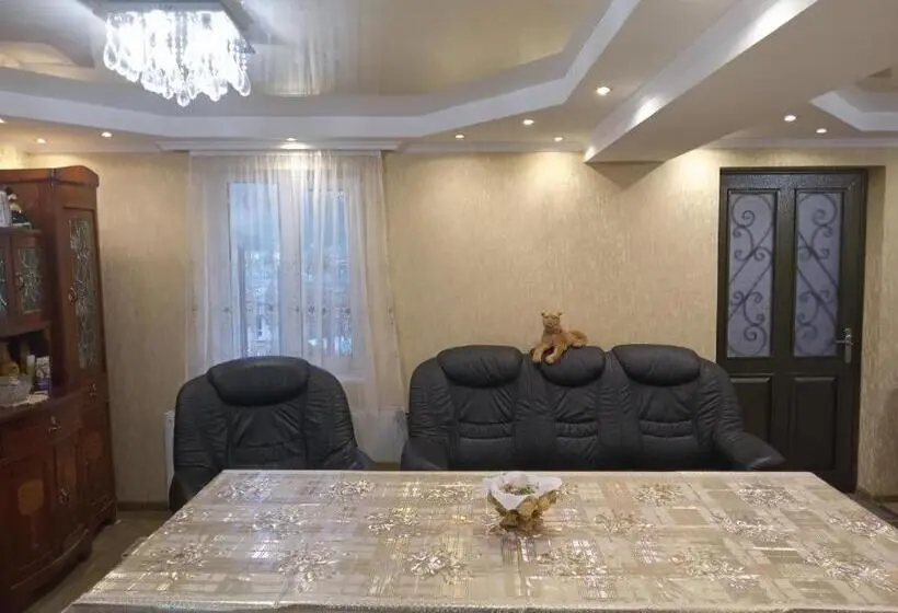 Economy Triple Room