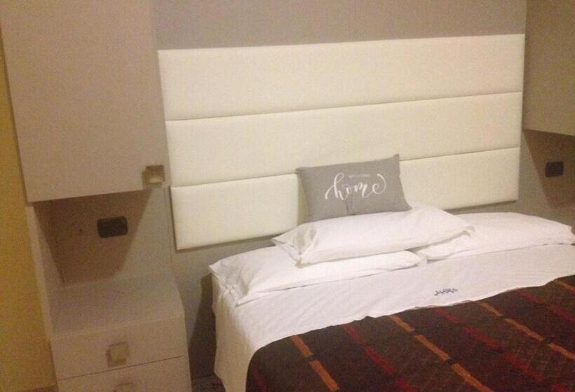 اتاق استاندارد با بالکن, Alaska