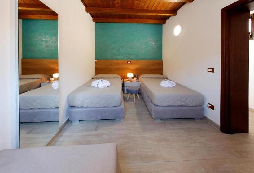 4인용 스탠다드 룸, Amaka